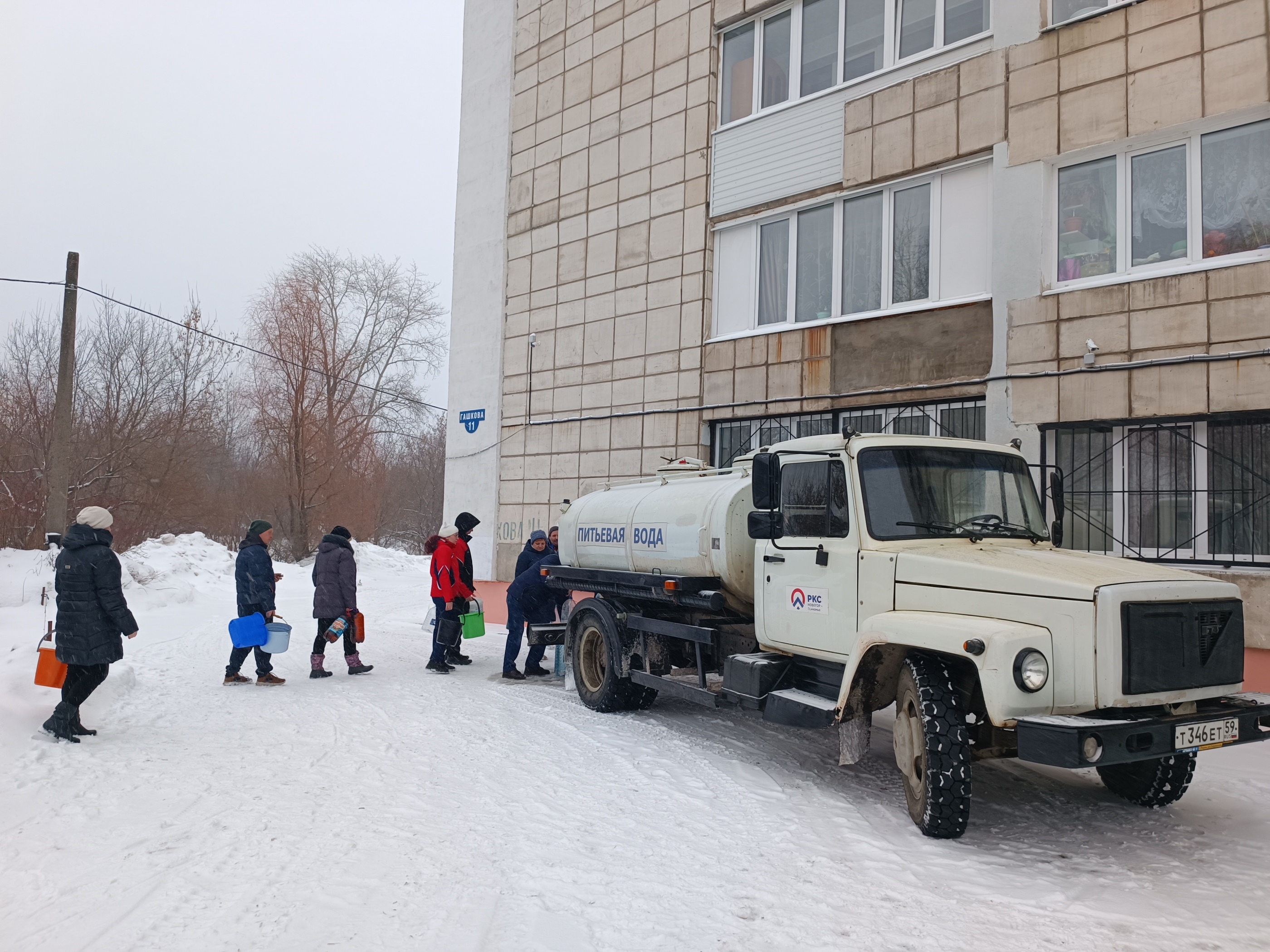 Десятки домов остались без воды в центре Перми