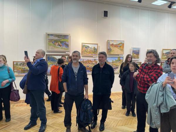 В Санкт-Петербурге открылась художественная экспозиция о селе Кын