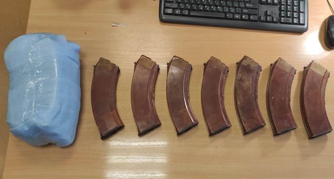 Пермские таможенники пресекли контрабанду в США магазинов к автоматам Калашникова 