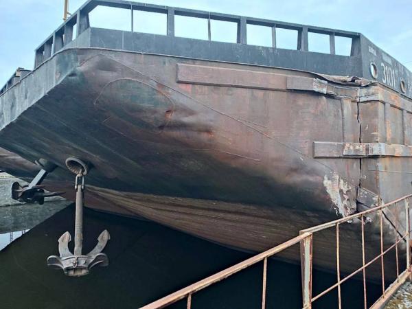 Из-за навала на шлюз в Пермском крае судно «Николай Чувашев» получило повреждение 