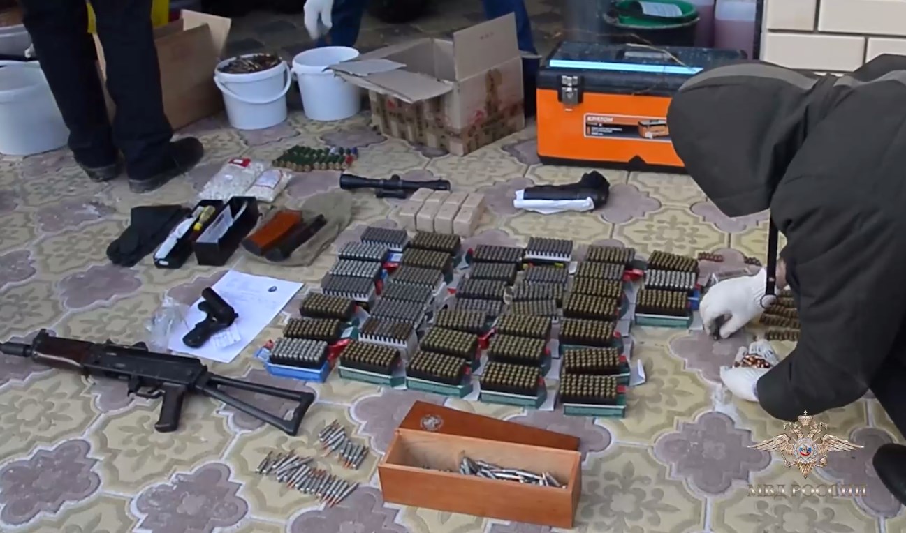В Пермском крае полиция изъяла из незаконного оборота автоматы и несколько тысяч патронов