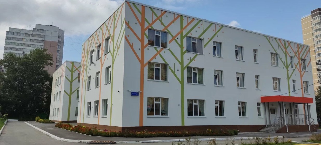 В Перми неизвестные обстреляли из пневматики детский сад