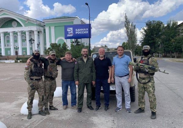 Депутаты Заксобрания края передали бойцам из Прикамья в зоне СВО внедорожник