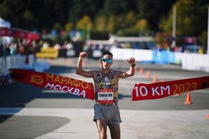 Пермский бегун победил на Московском марафоне