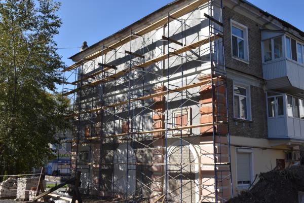 В Березниках сделают капремонт в доме, где жил художник Леонид Старков