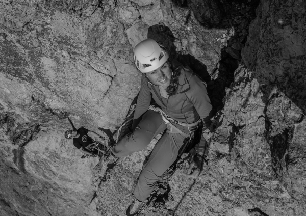 В горах Непала спасатели пока не смогли извлечь тело пермской альпинистки Надежды Оленёвой