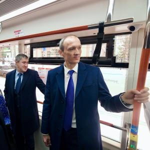 Вице-премьер РФ и губернатор Прикамья протестировали новые электробусы и трамваи