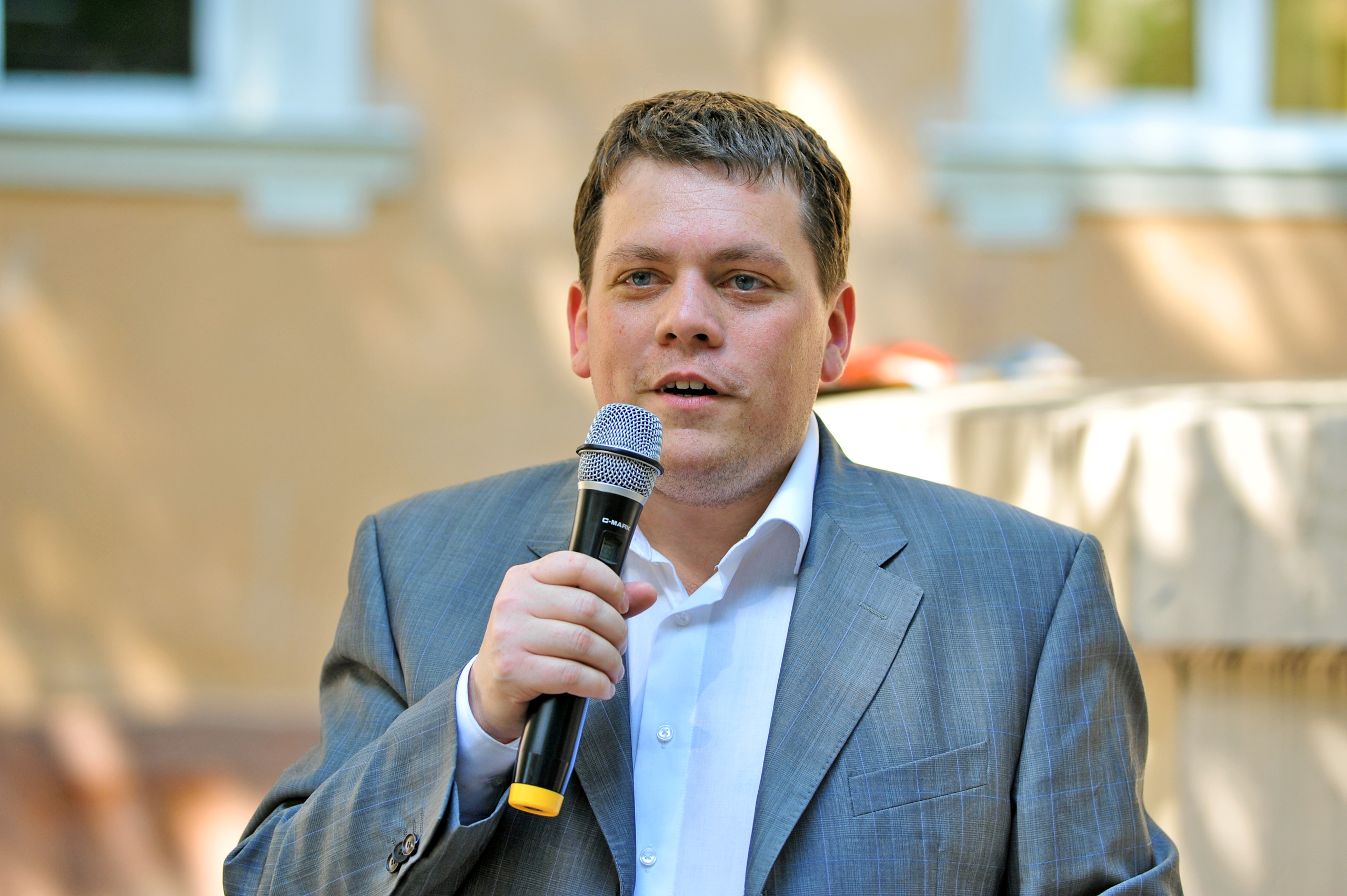 Евгений Фридман готов помочь «Пилораме» материально