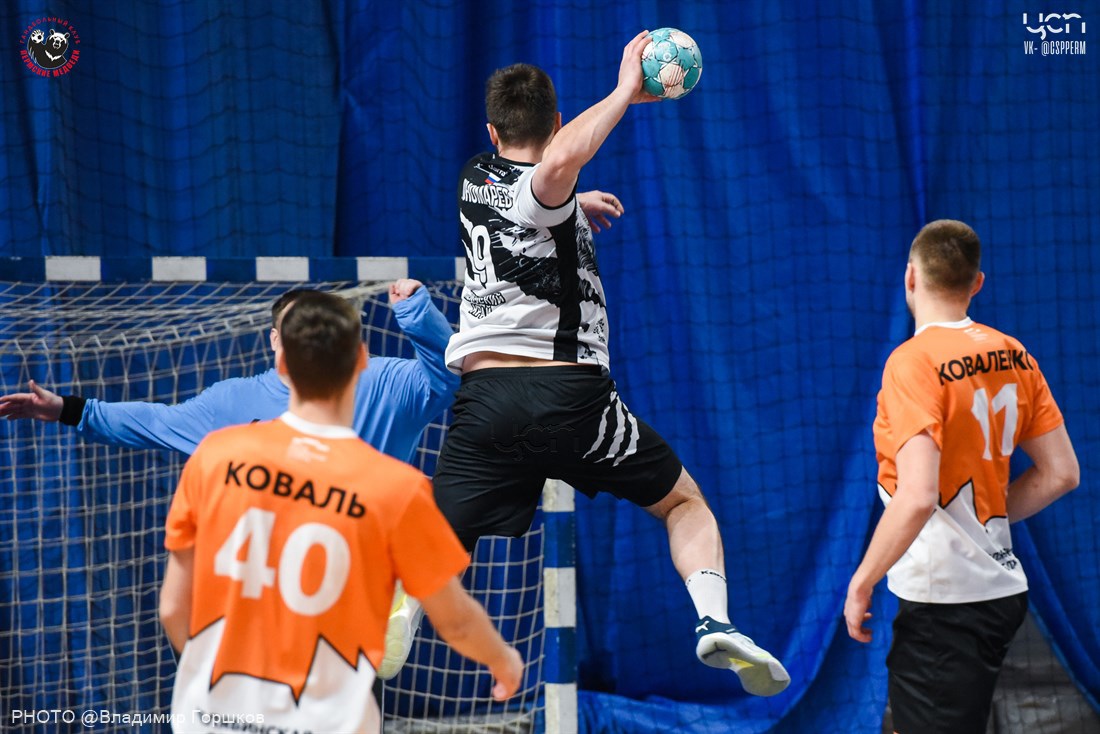 «Пермские медведи» сыграли дома вничью с «Динамо-Сунгуль»