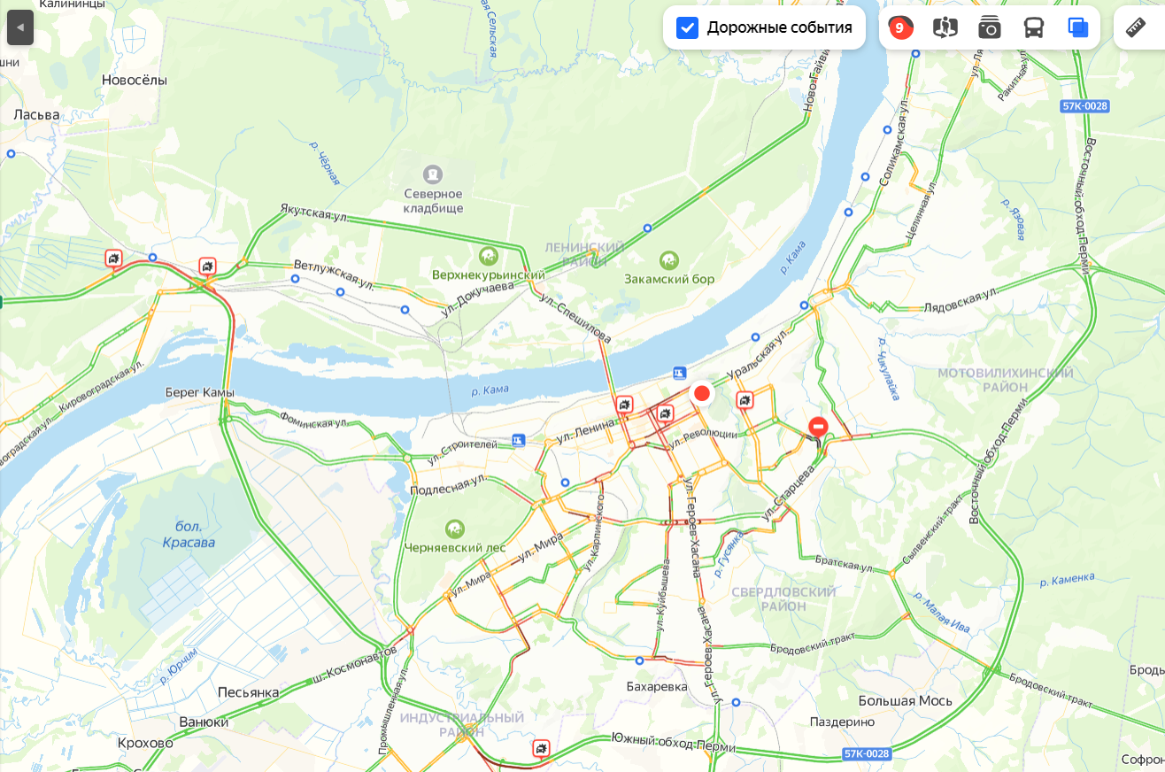 Пермь встала в автомобильных пробках