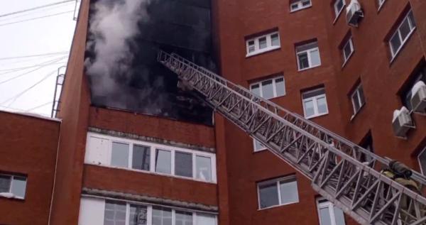 В Перми напротив ТРК «Столица» загорелась квартира в многоэтажке