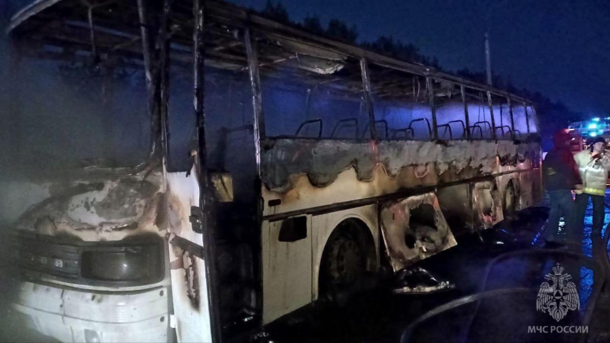 Сгоревший автобус Чайковский — Пермь 
