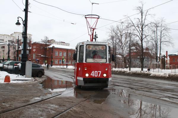 В Перми жители города совершили прощальный рейс на трамвае КТМ-5