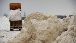 В пяти муниципалитетах Пермского края выявлены нарушения при организации свалок снега