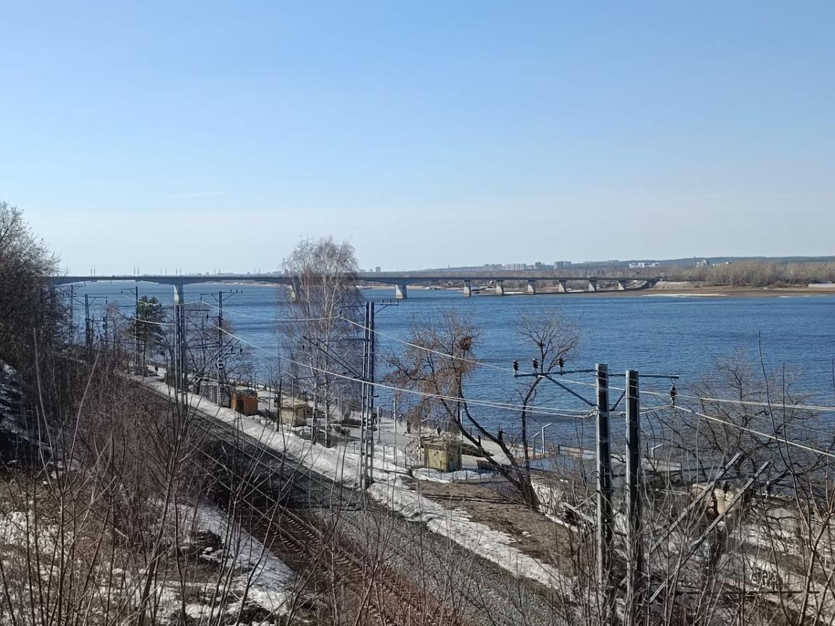 Коммунальный мост весна железная дорога
