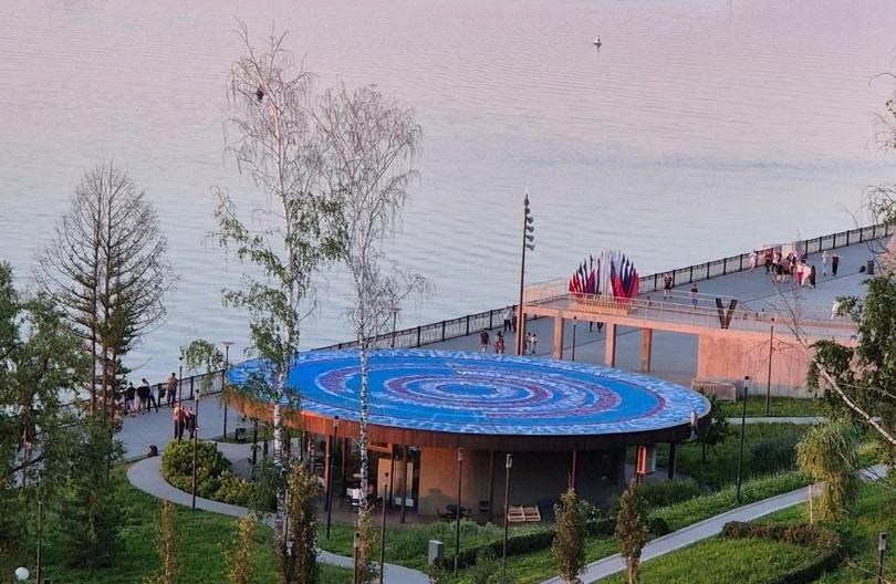 На набережной в Перми появилось граффити с зашифрованным текстом песни Dj Smash