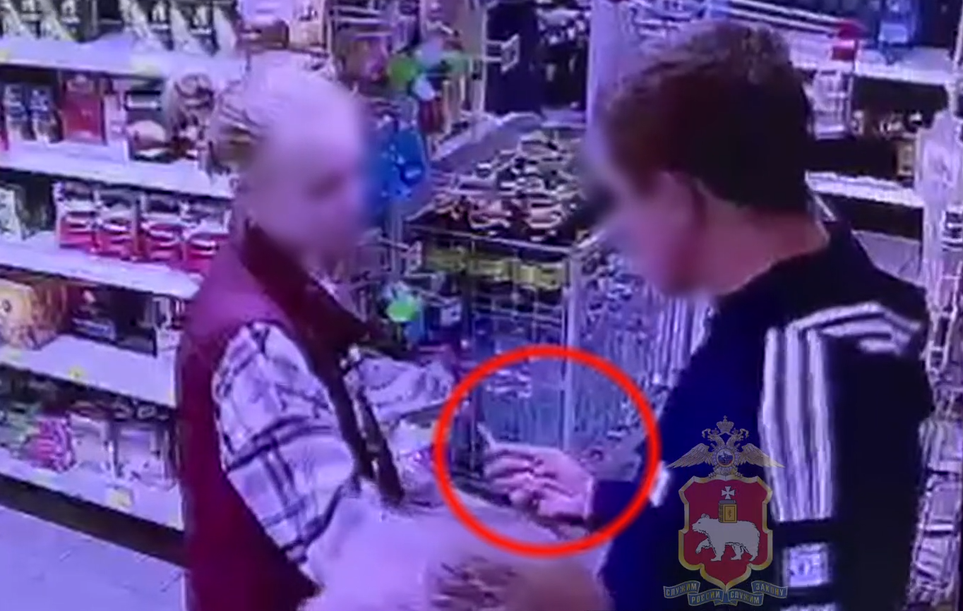 Пермяк ограбил магазин, угрожая продавцу шприцем