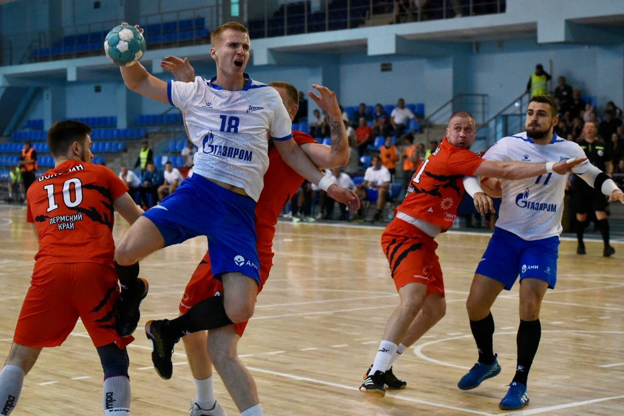 «Пермские медведи» уступили питерскому «Зениту» в домашнем матче