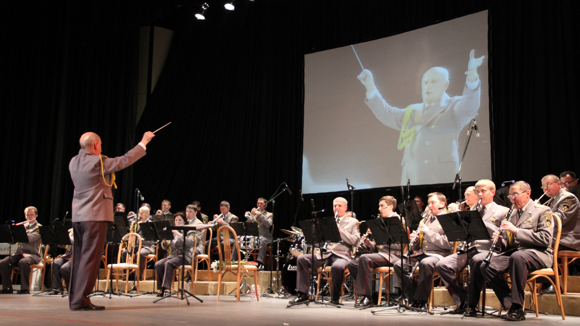Губернский оркестр Евгения Тверетинова выступит в Германии 
