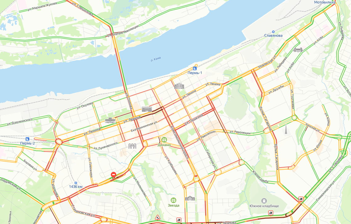 Пермь снова «застряла» в автомобильных пробках в девять баллов