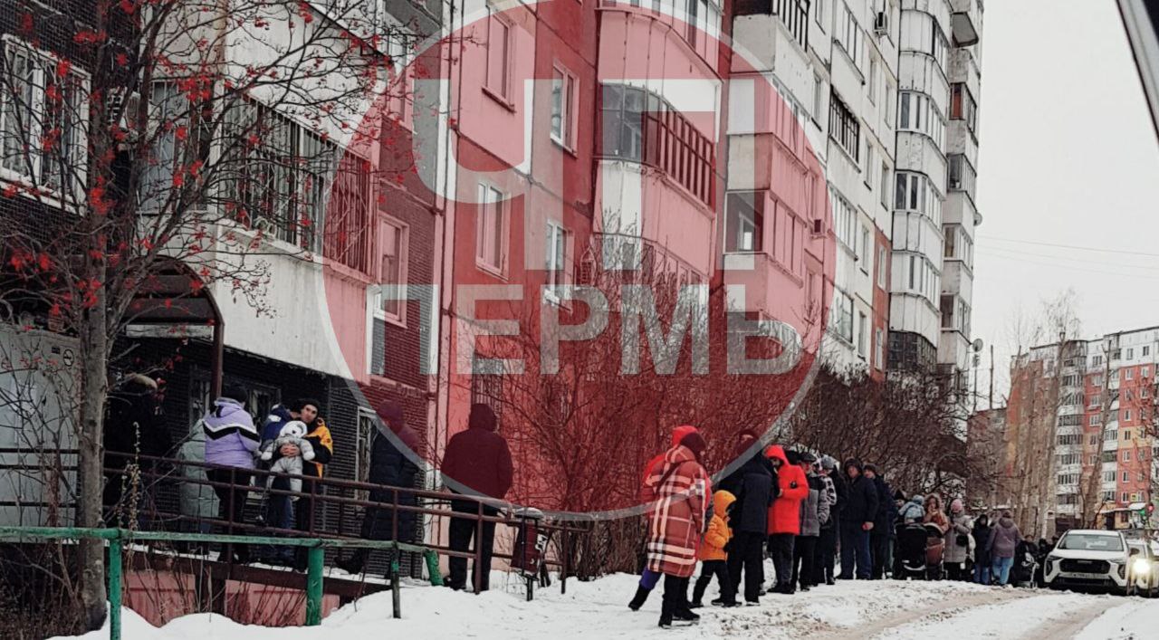 В Перми на молочной кухне образовалась огромная очередь