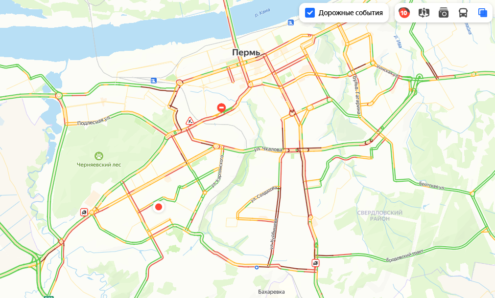 Пермь сковали пробки в 10 баллов