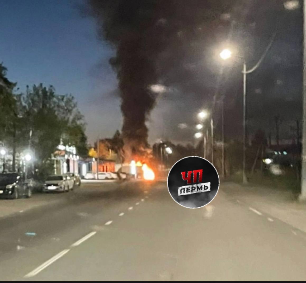 В Дзержинском районе Перми ночью сгорело пять автомобилей