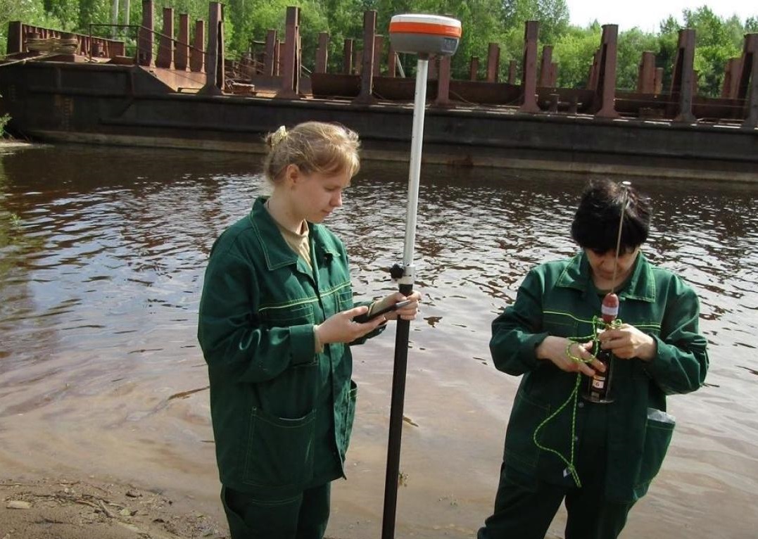 Росприроднадзор проверяет информацию о разливе нефтепродуктов на Каме в Перми