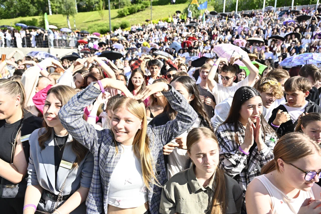 На краевой выпускной бал «Будущее здесь!» в Перми пришли свыше 5 тысяч человек