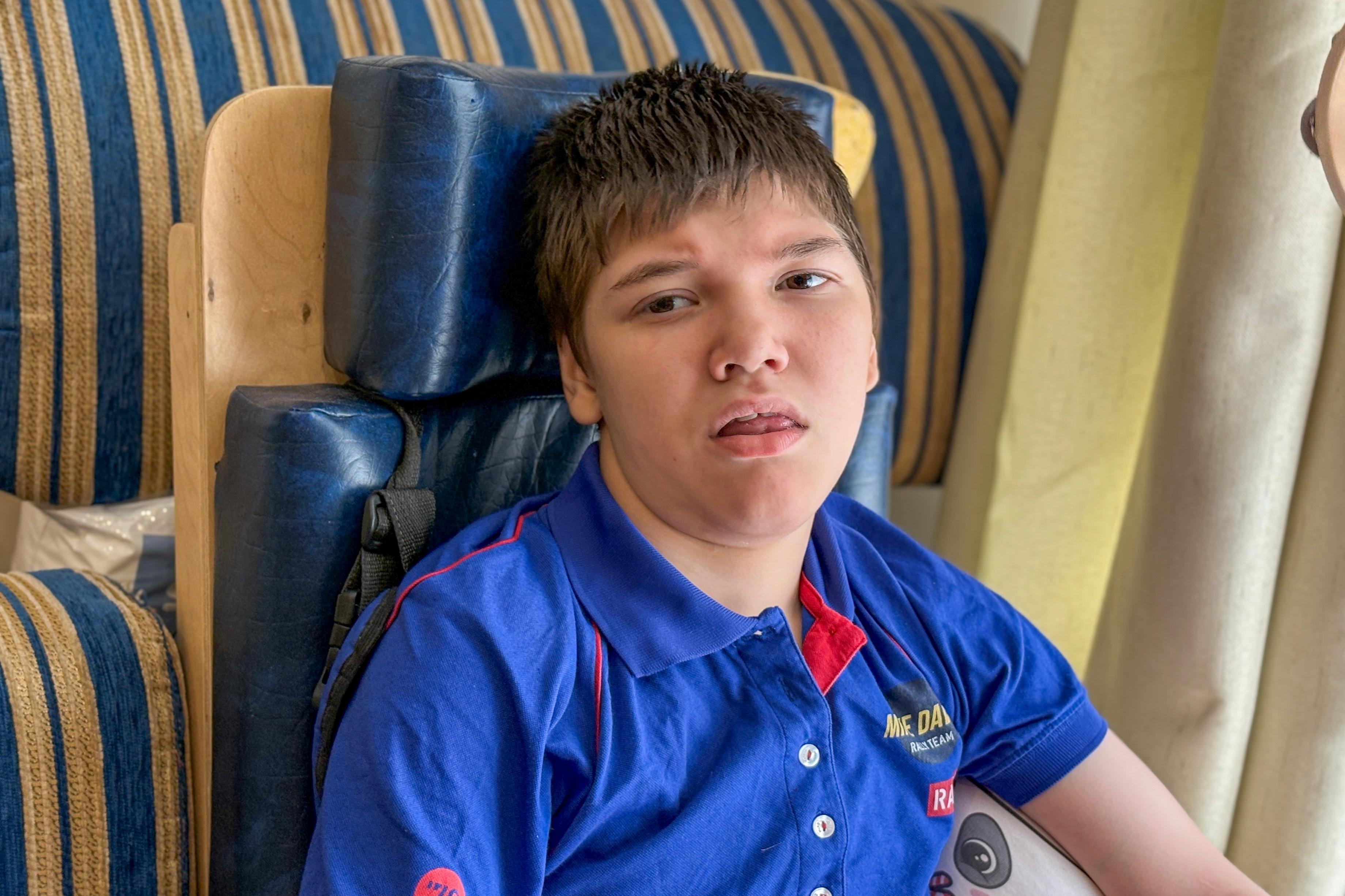 Пермяки помогли мальчику с ДЦП вырасти на 10 см