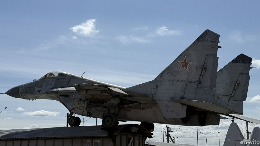 В Перми продают арт-объект МиГ-29 за 40 миллионов рублей