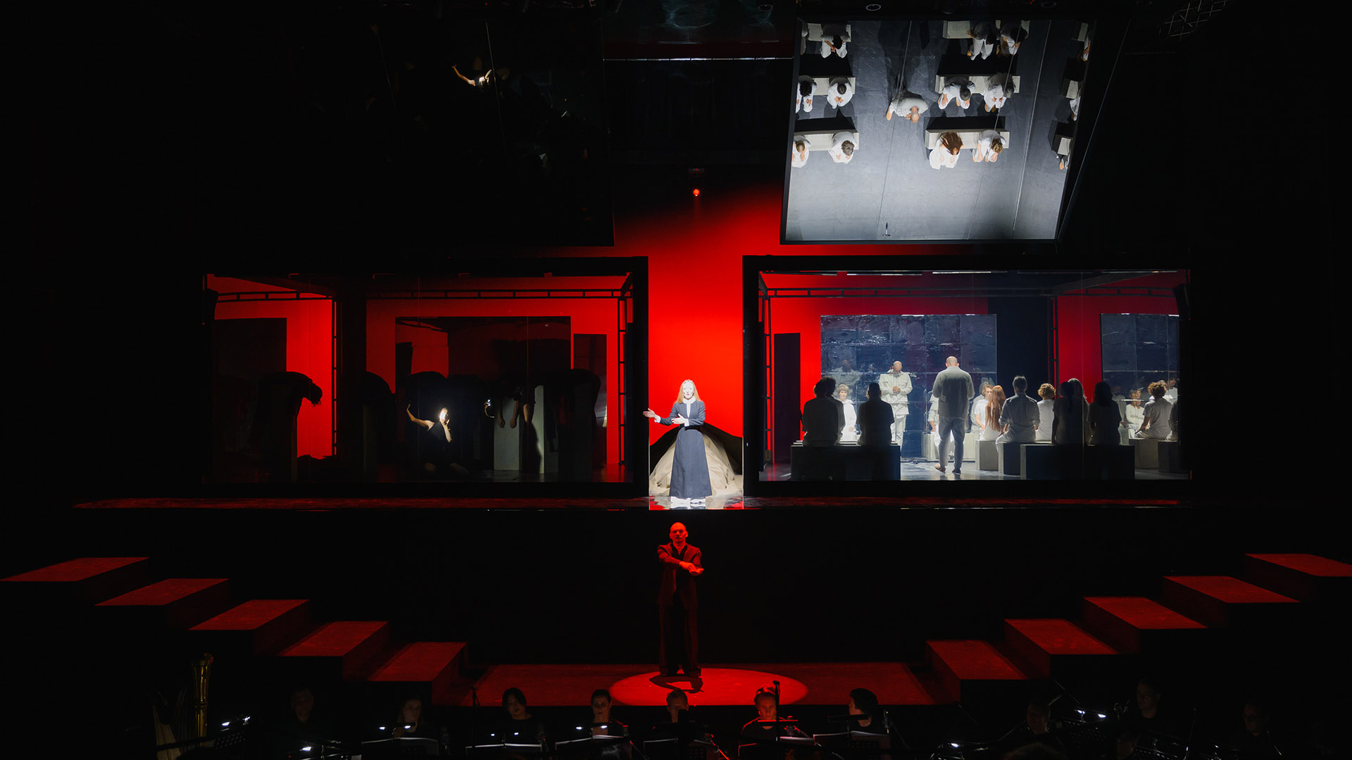 Спектакль, созданный для Дягилевского фестиваля в Перми, переносится на сцену театра «Новая опера»