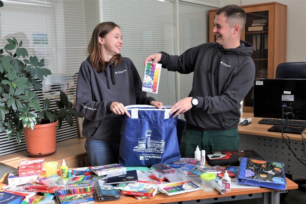 Активисты пермского предприятия помогли детям собраться в школу