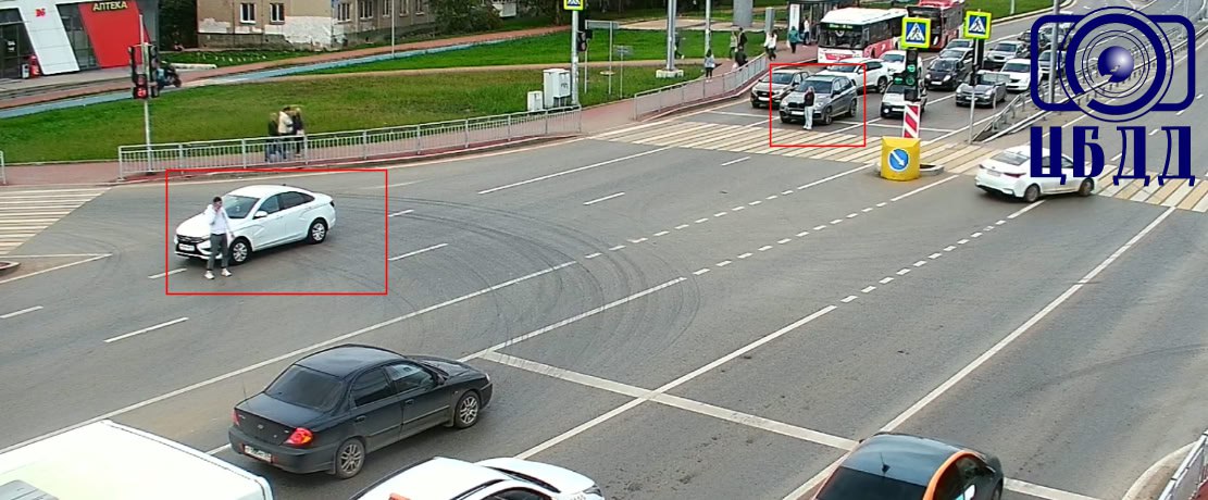 Из-за ДТП на шоссе Космонавтов в Перми скопилась длинная пробка