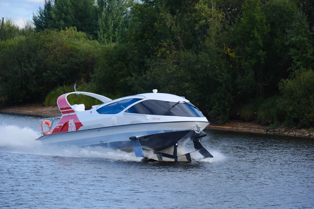 На Пермской судоверфи успешно прошли ходовые испытания катера Looker-390T