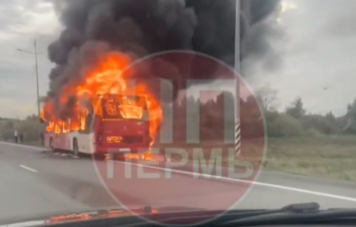 В Перми сгорел автобус на Южном обходе