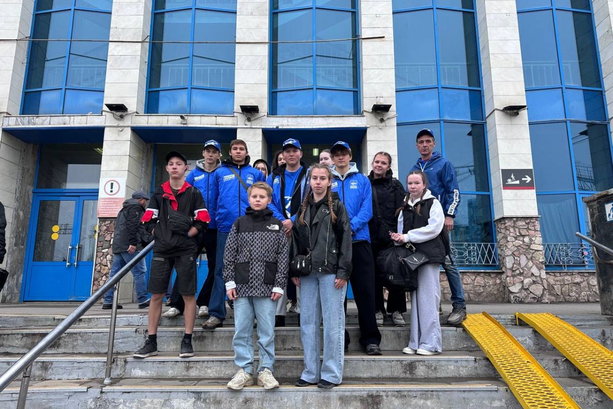 Из «Артека» в Пермь вернулись 15 федеральных победителей акций движения «Сделаем вместе»