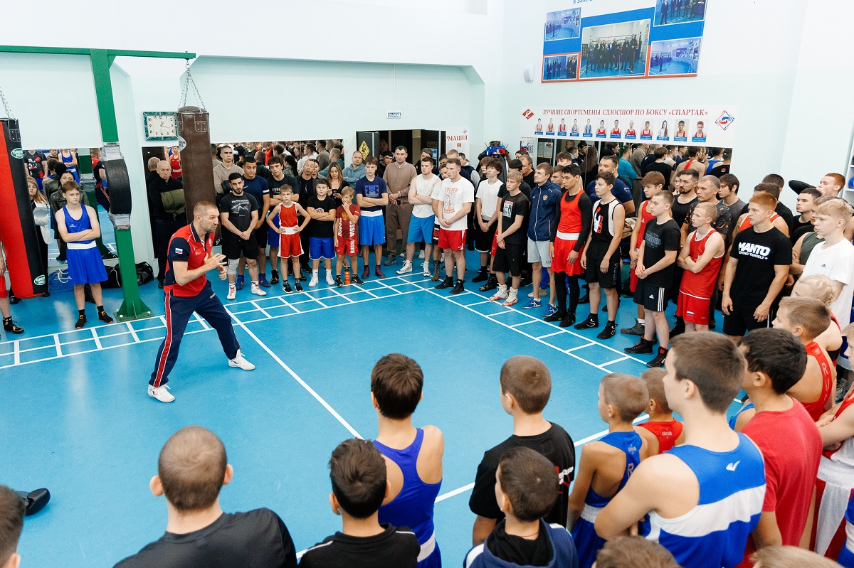 Пермский край посетил прославленный боксёр Дмитрий Пирог