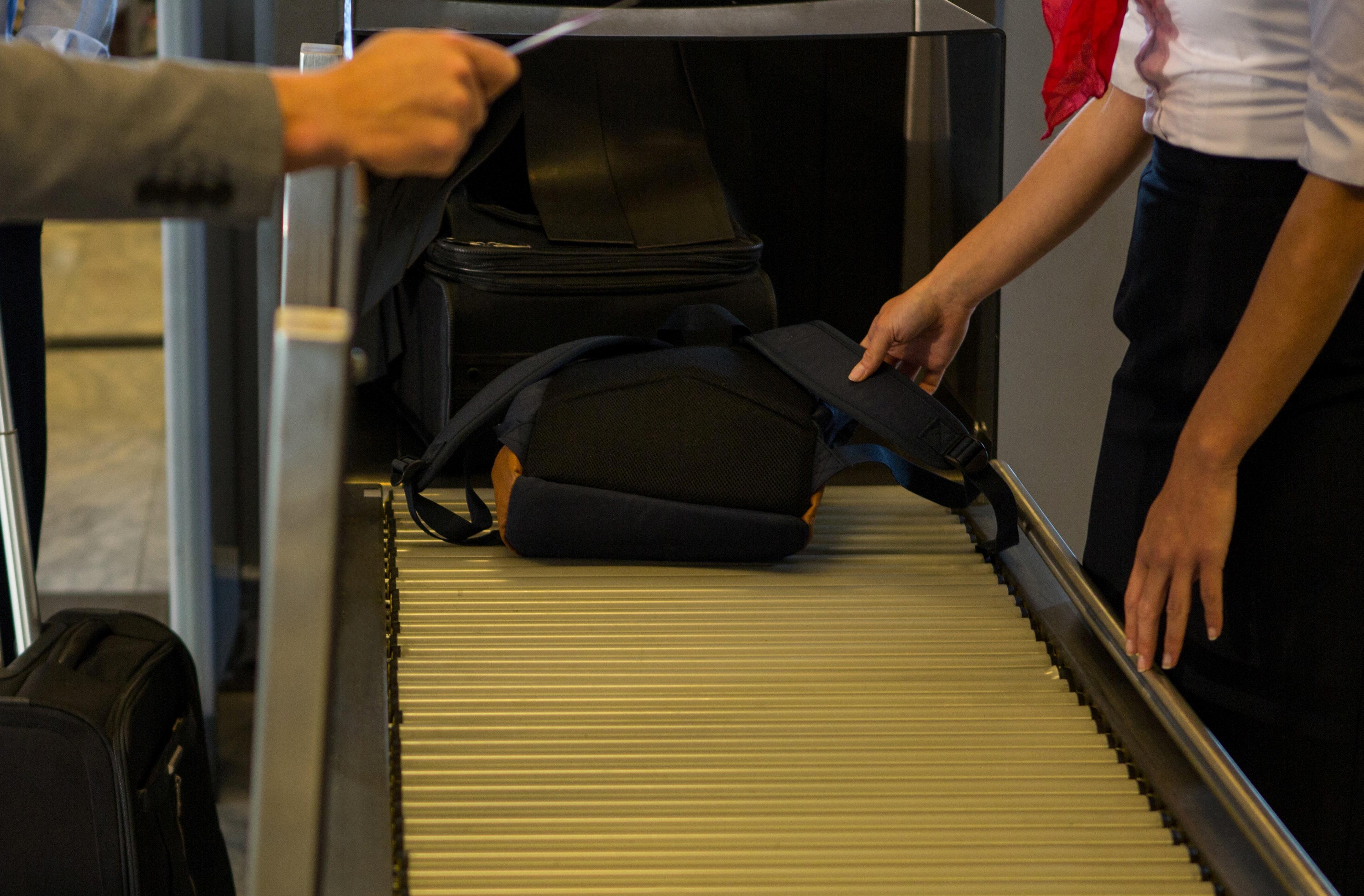 Оборудование досмотра багажа в Пермскую галерею поставит московская компания