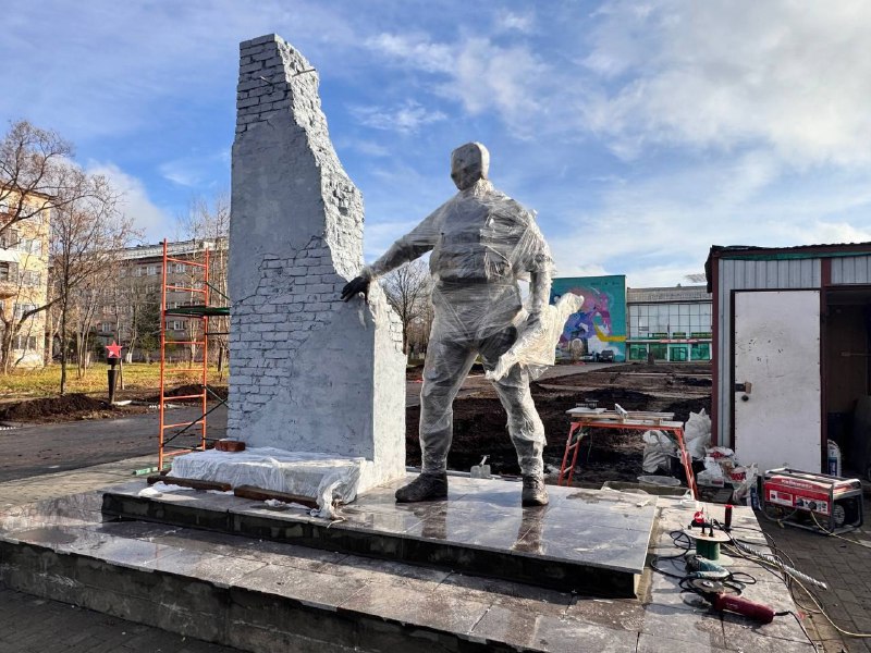 В Березниках приступили к установке памятника участникам СВО