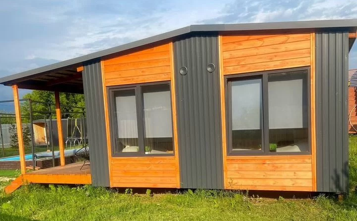 Глэмпинг из двух домов в Перми продают за 26 млн рублей