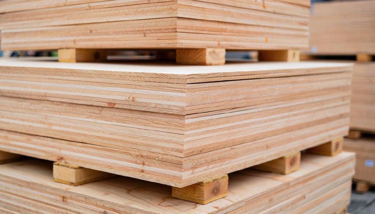 Из Прикамья в США отправлена первая партия клеёной фанеры