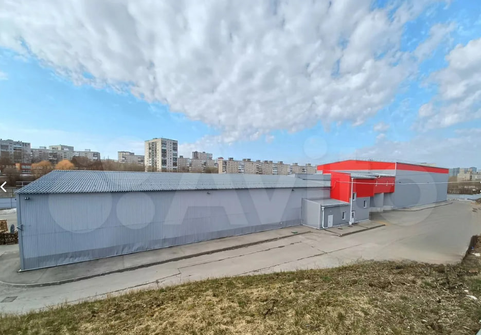 На улице Куйбышева в Перми за 237 млн рублей продают здание склада