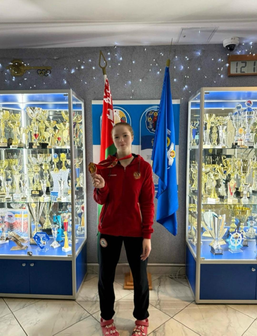 Три медали на международном турнире завоевала пловчиха из Прикамья